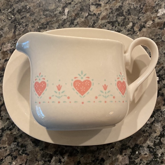 Vintage Corningware - Picture 3 of 3